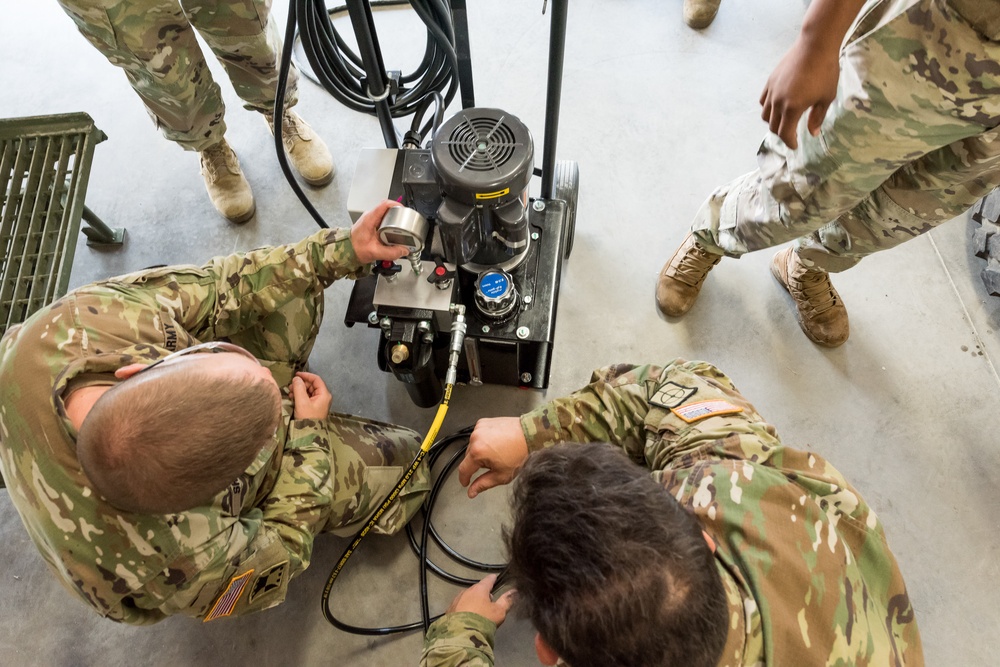 Soldiers participate in JLTV Training at Ft. McCoy