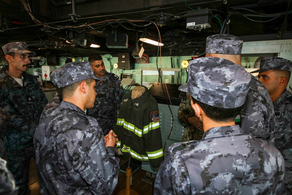 Jordanian military members take a tour of the New York