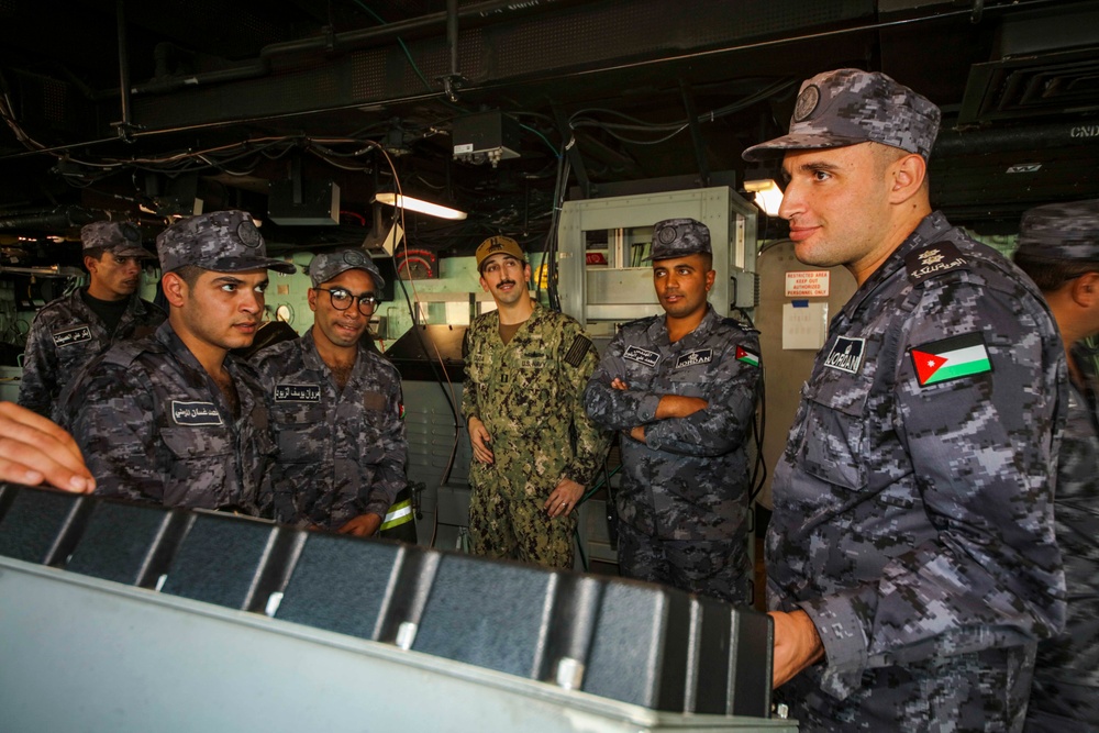 Jordanian military members take a tour of the New York