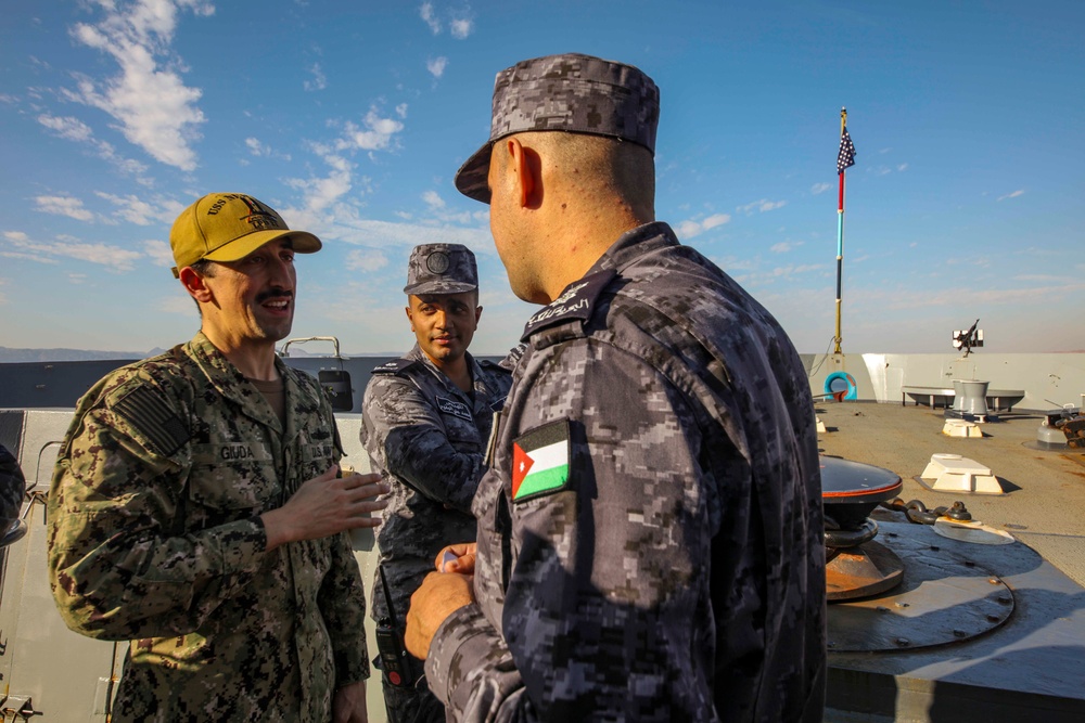 Jordanian military members take a tour of the New York