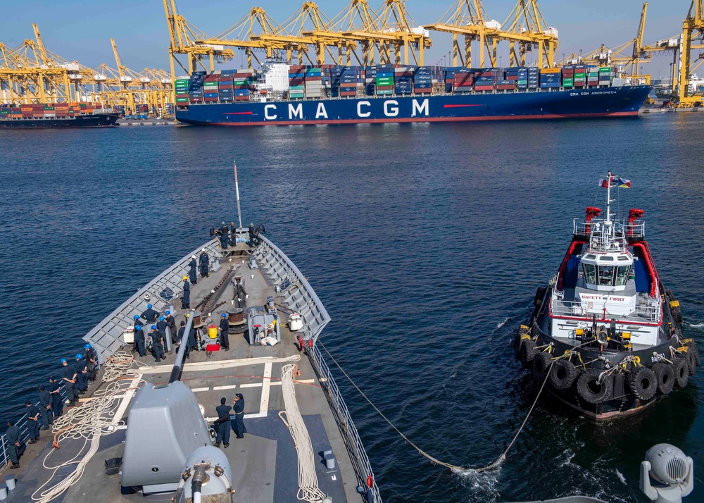 USS Normandy Departs Jebel Ali