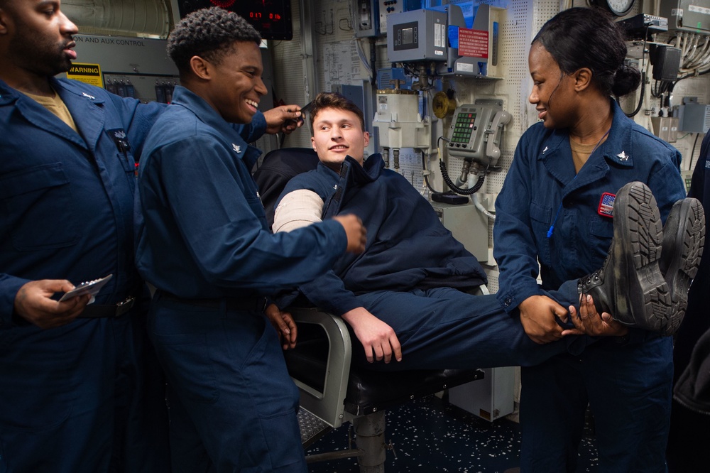 Medical Training Team drills, USS Farragut