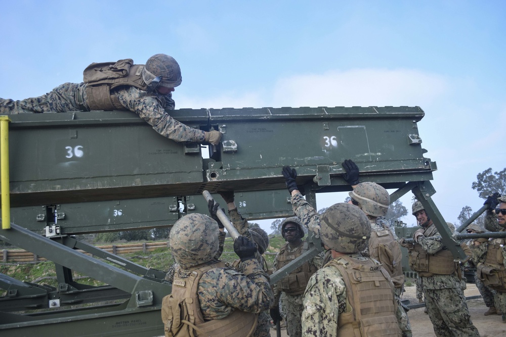 Seabees, Marines Conduct Joint Bridge Exercise