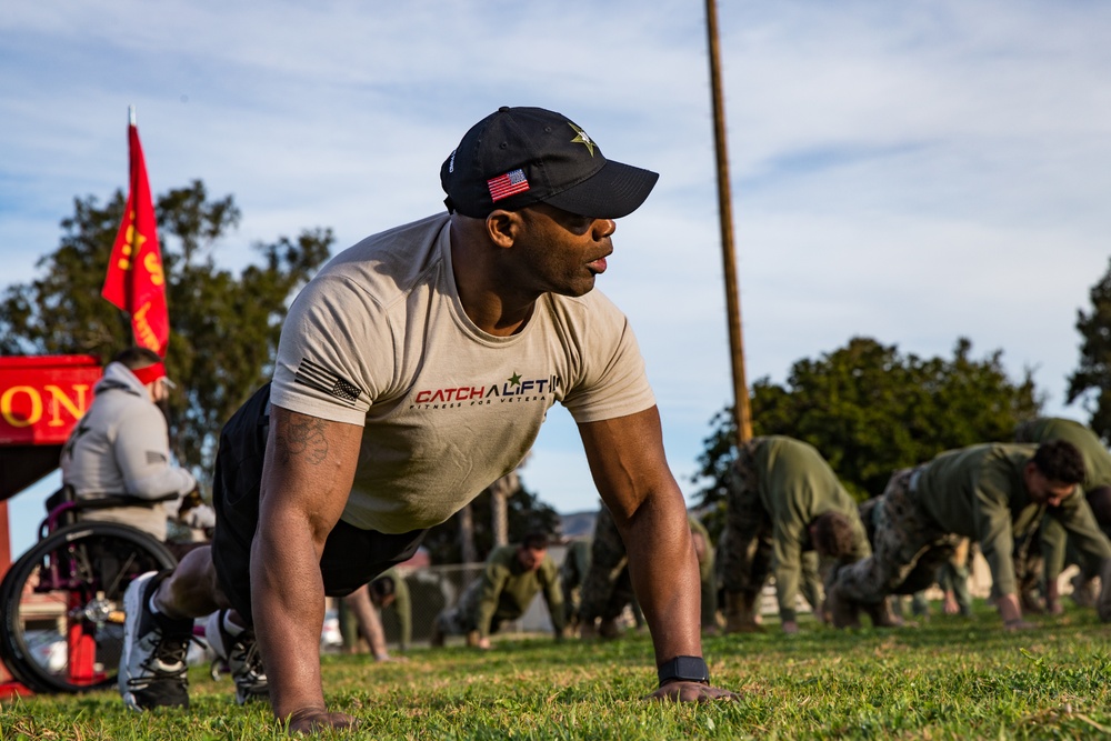 Catch a Lift Veterans work out with Sierra Battery, 5th Battalion, 11th Marine Regiment