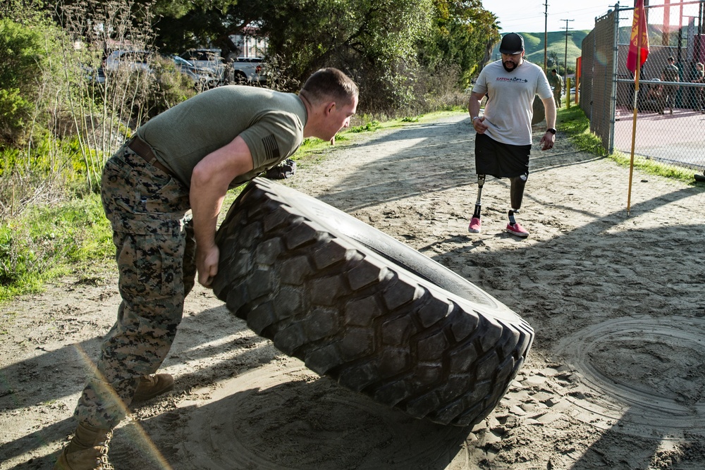 Catch a Lift Veterans work out with Sierra Battery, 5th Battalion, 11th Marine Regiment