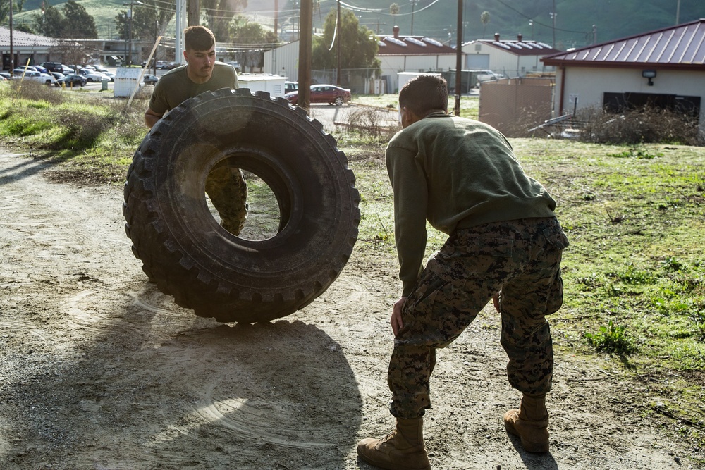 Catch a Lift Veterans work out with Sierra Battery, 5th Battalion, 11th Marine Regiment