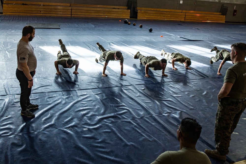 Catch a Lift Veterans work out with Sierra Battery, 5th Battalion, 11th Marine Regiment