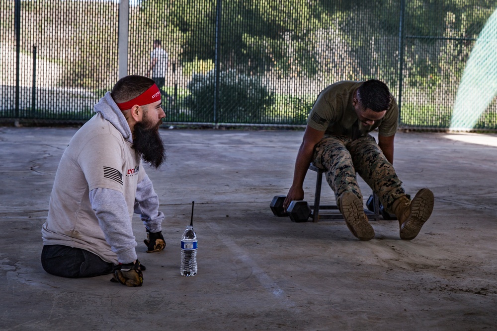 Catch a Lift Veterans work out with Sierra Battery, 5th Battalion, 11th Marine Regiment