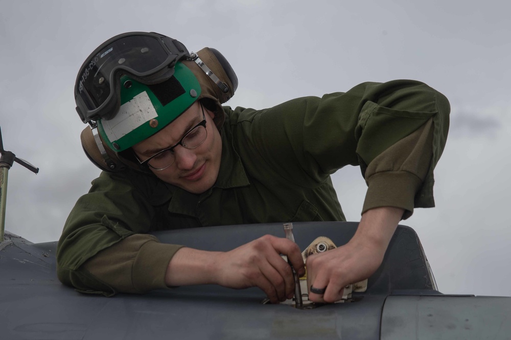 VMA-231 Performs Routine Maintenance as NAS Fallon