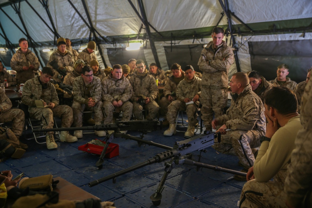 Headquarters Company, 4th Marine Regiment, Conduct a Crew-Serve Course