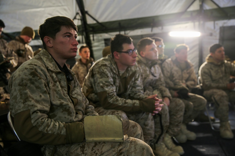 Headquarters Company, 4th Marine Regiment, Conduct a Crew-Serve Course