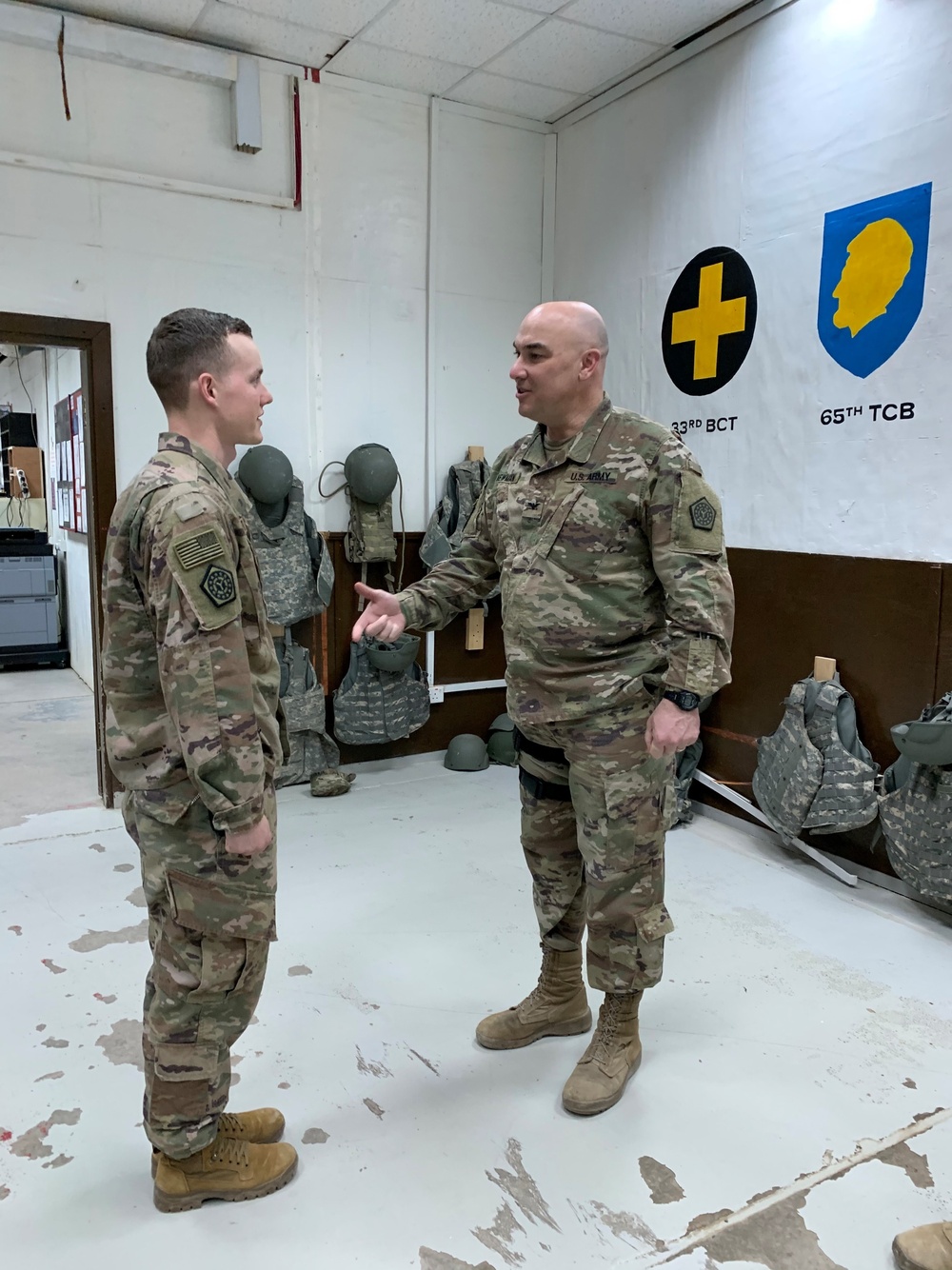 Deployed Illinois Soldiers awarded the Commander’s Coin of Excellence