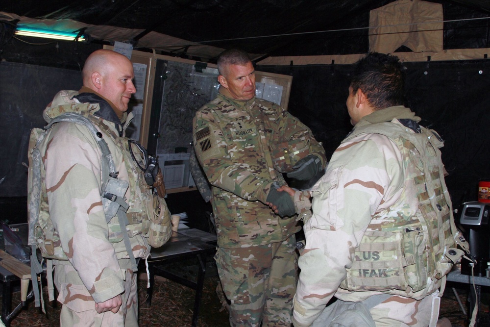 1st CAV Commanding General Visits Soldiers at Combined Resolve XIII
