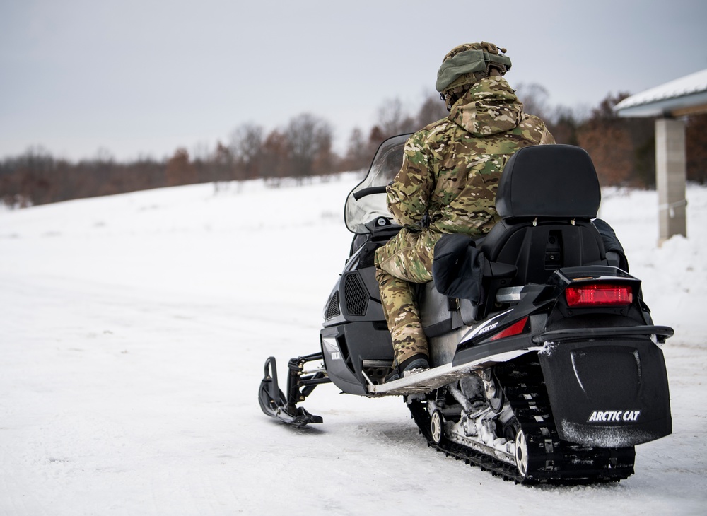 Special Tactics Airmen Navigate Snow at Emerald Warrior 20-1