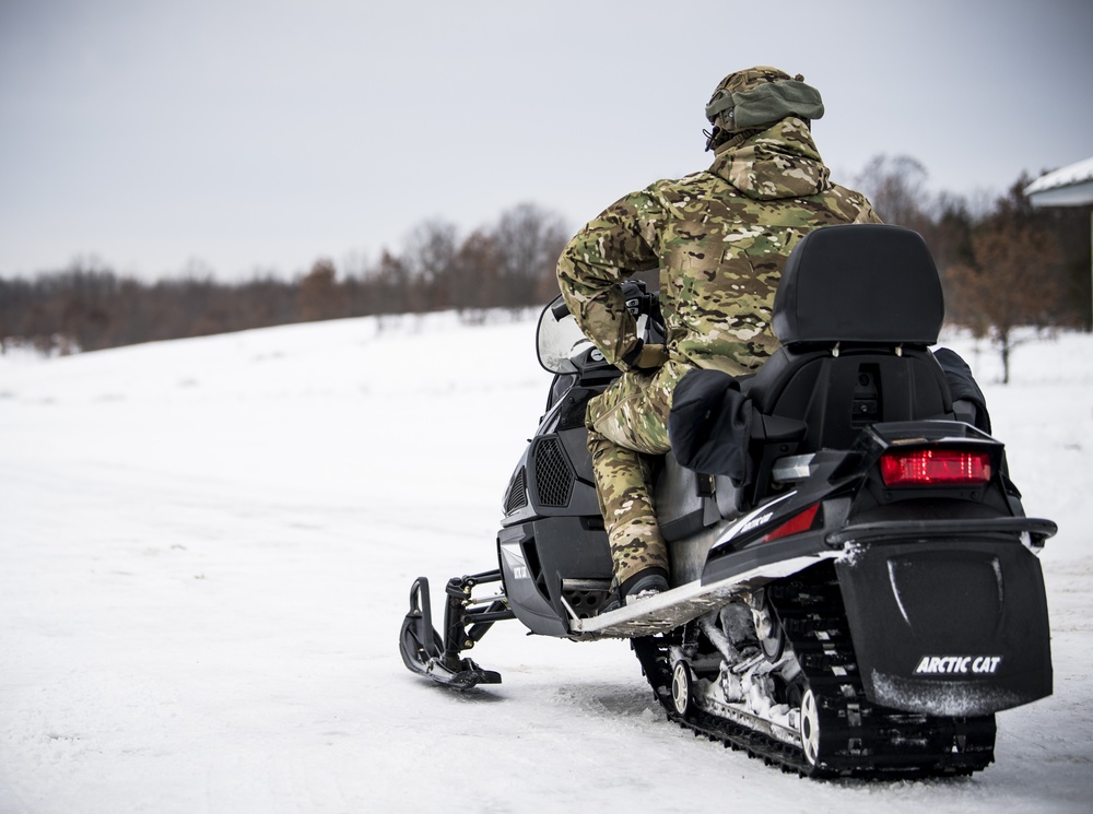 Special Tactics Airmen Navigate Snow at Emerald Warrior 20-1