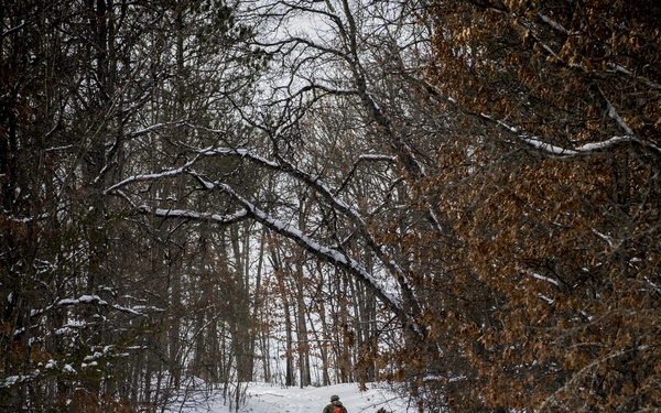 Special Tactics Airmen Navigate Snow at Emerald Warrior 20-1