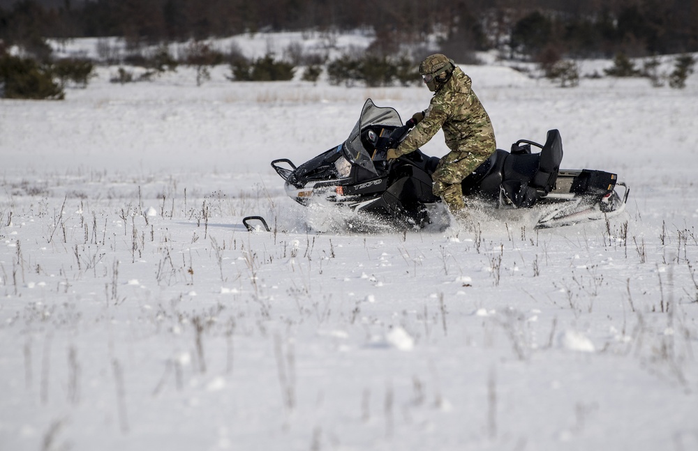 Special Tactics Airmen navigate snow at Emerald Warrior 20-1