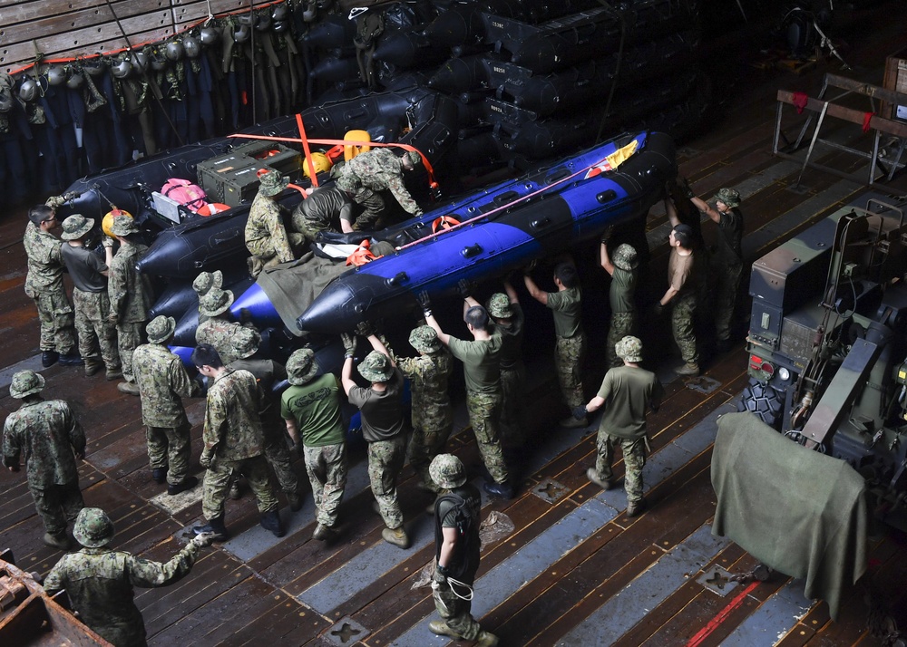 USS Germantown (LSD 42) well-deck operations