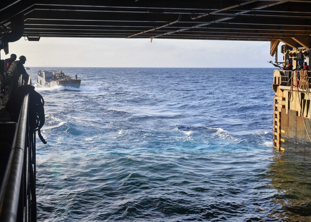 USS Germantown (LSD 42) well-deck operations