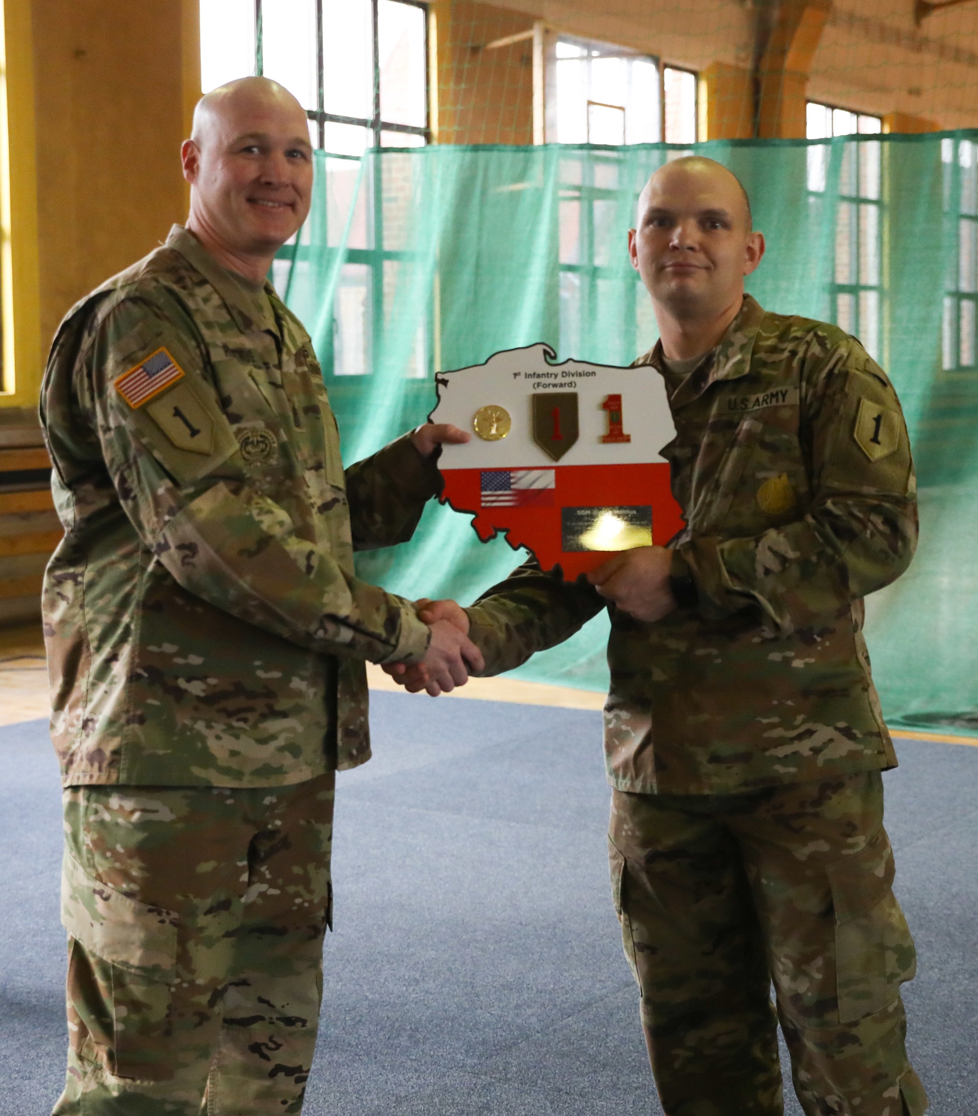 ミリタリー Walking U.S Army Sergeant Pick of the 'Lik: Tech. Sgt. Mark Walker, 39th CES
