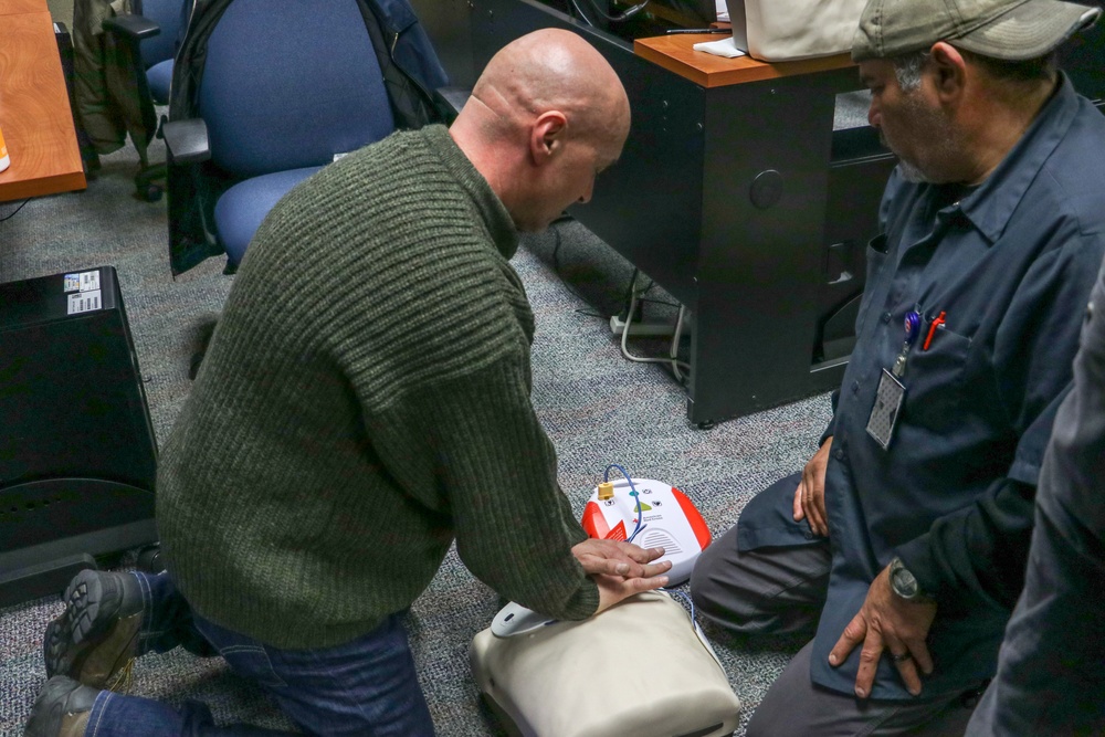 Student participates in CPR training at Devens RFTA