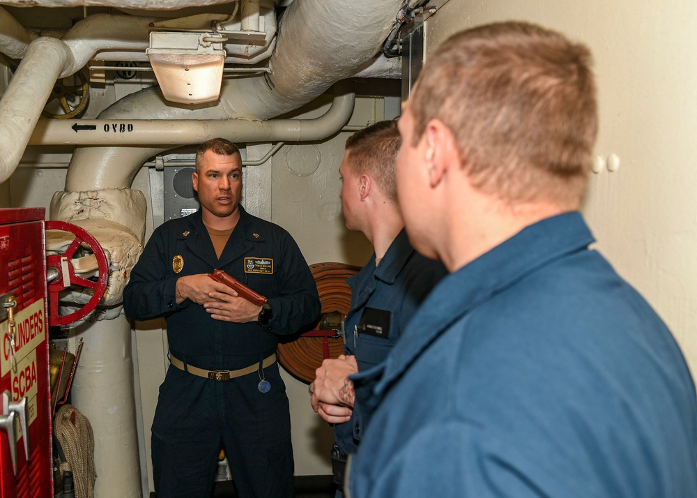 USS Normandy Gives Security Reaction Force Training