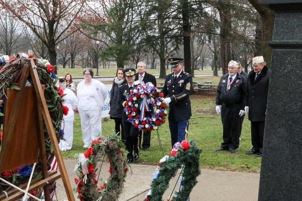 Moving Wreath