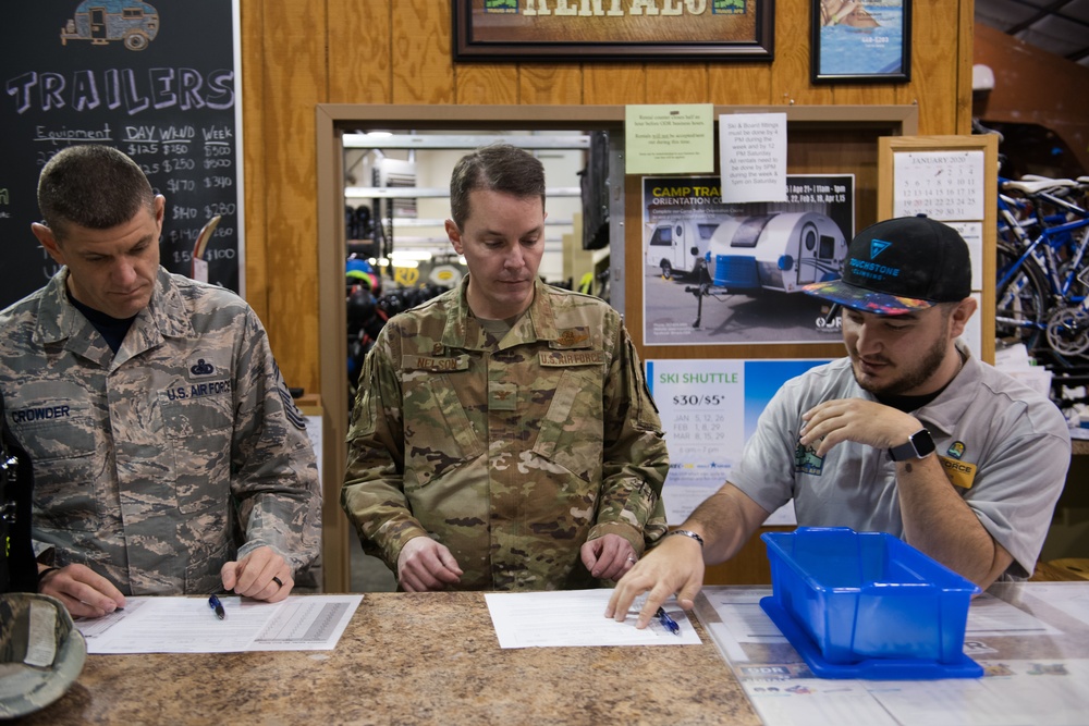 Leadership rounds at 60th Force Support Squadron services