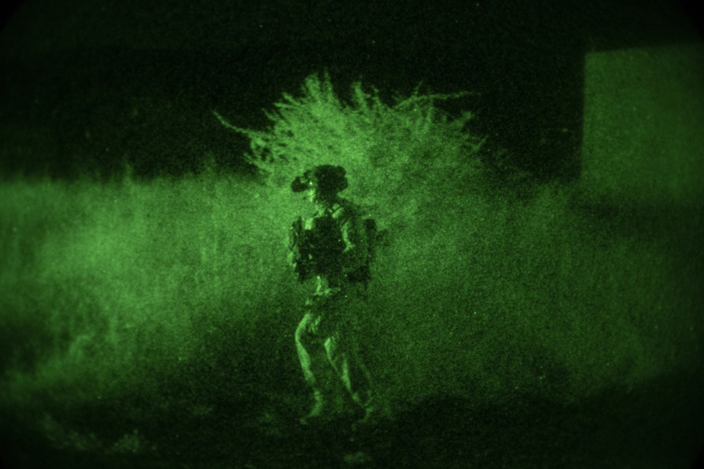 DVIDS - Images - Creatures of the Night; 31st MEU MRF raid Bellows MOUT ...