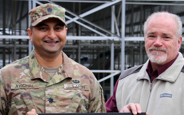 Commander recognizes life saver at Cordell Hull Lake