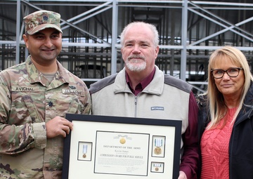 Commander recognizes life saver at Cordell Hull Lake