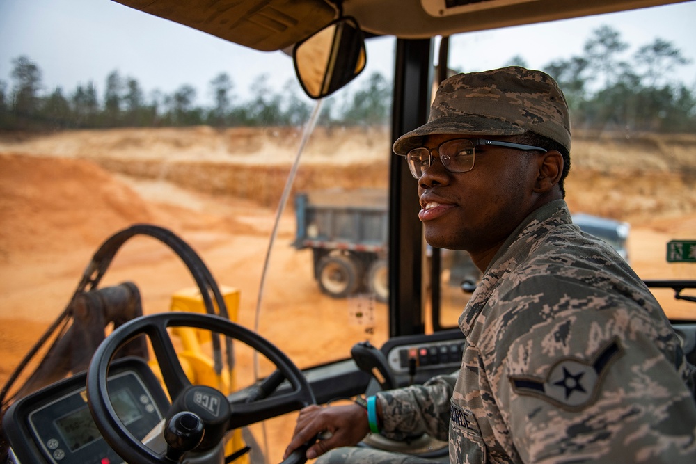 919th SOCES Equipment Training