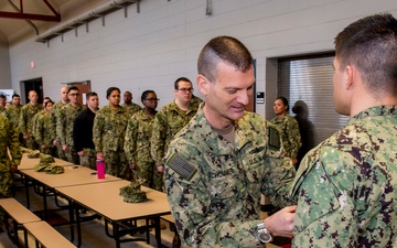 COMMANDER NAVY RESERVE FORCES COMMAND VISITS ROCKY MOUNTAIN NAVY