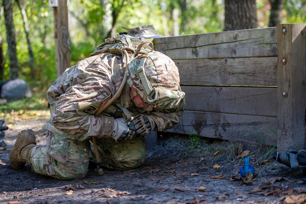 372nd Engineer Brigade qualify on M9 and HGQC