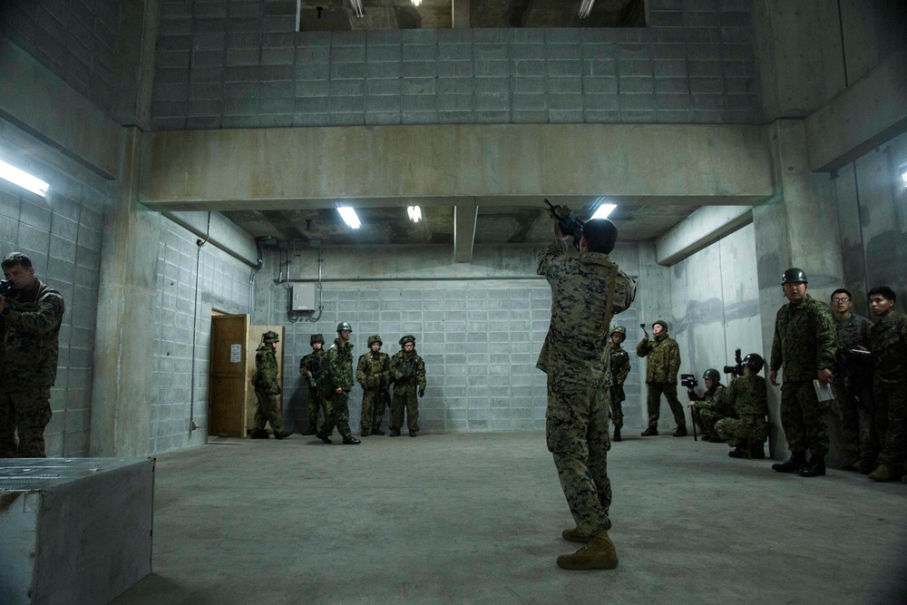 U.S. Marines, Japan Ground Self-Defense Force teach room clearing techniqes during Exercise Forest Light Western Army