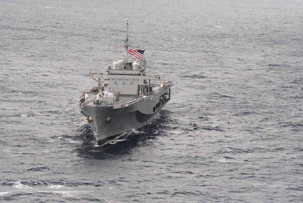USS Blue Ridge (LCC 19) Sails Philippine Sea