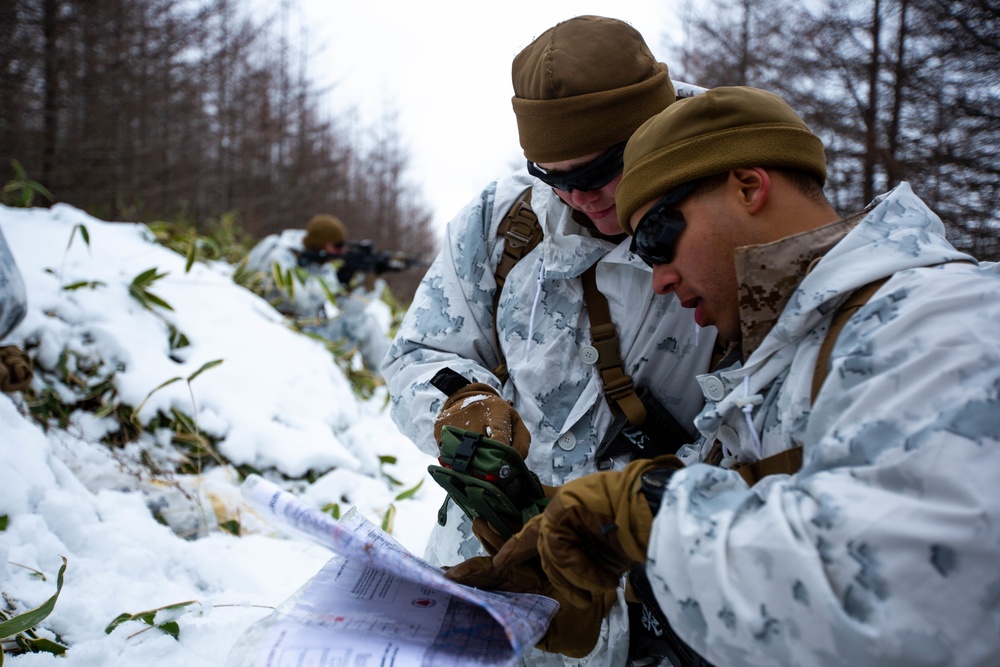 Marines Use DAGR on Patrol Northern Viper 2020