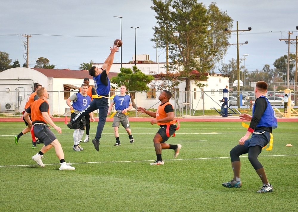 Denver Broncos Cheerleaders and Alumni Visit NAVSTA Rota
