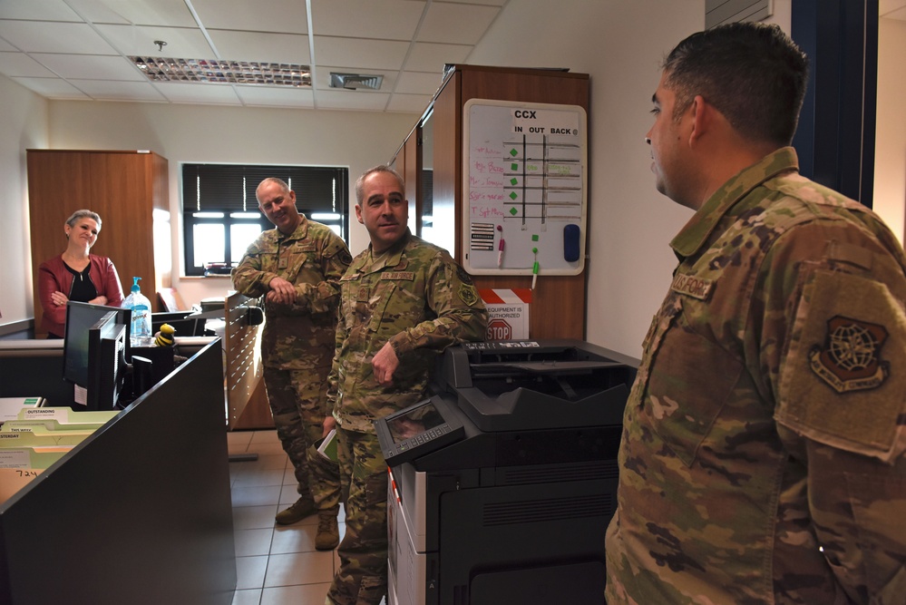 USAF Expeditionary Center leadership visits 724th AMS
