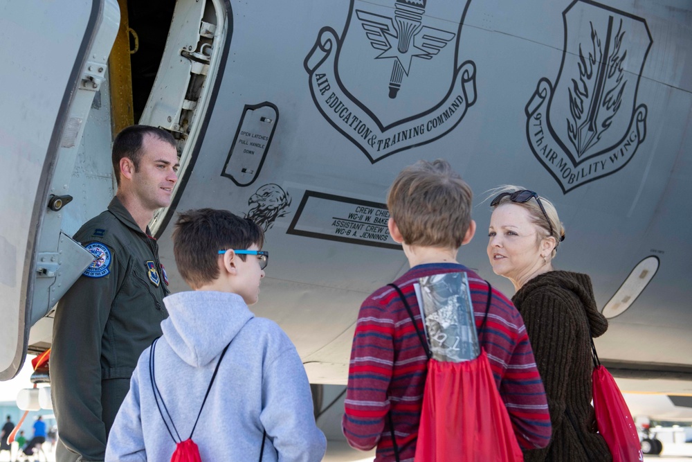 Mobility aviators inspire youth at Aviation Day