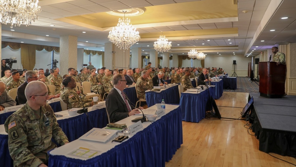 Army Surgeon General speaks at Senior Leader Forum