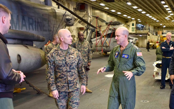 Commander, US 7th Fleet Visits USS America