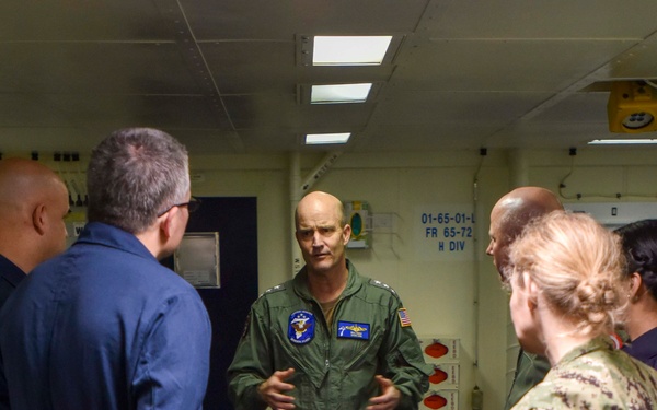 Commander, US 7th Fleet Visits USS America