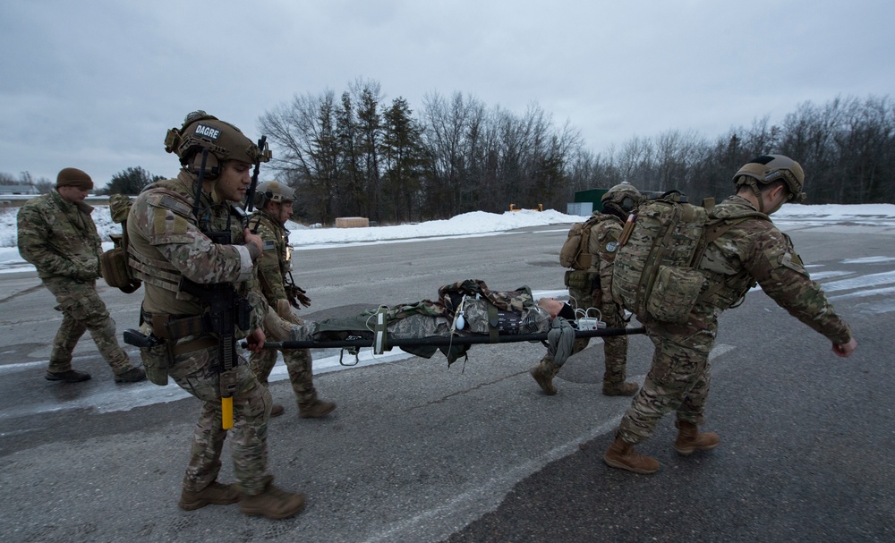 DAGRE, Combat medics participate in EW 20-1 Mass Casualty scenario
