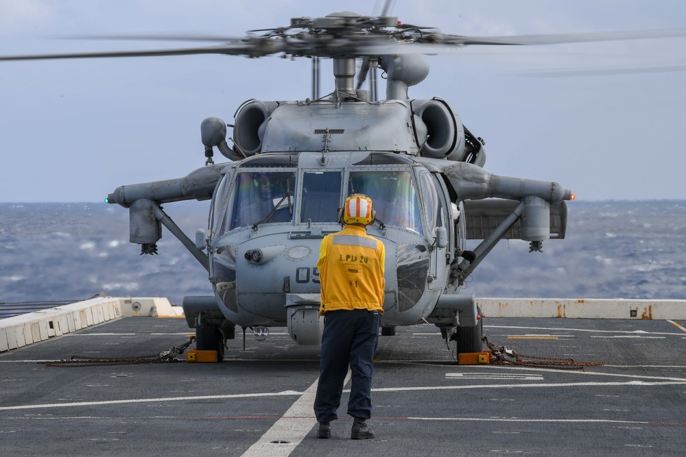 USS Green Bay (LPD 20) Flight Operations