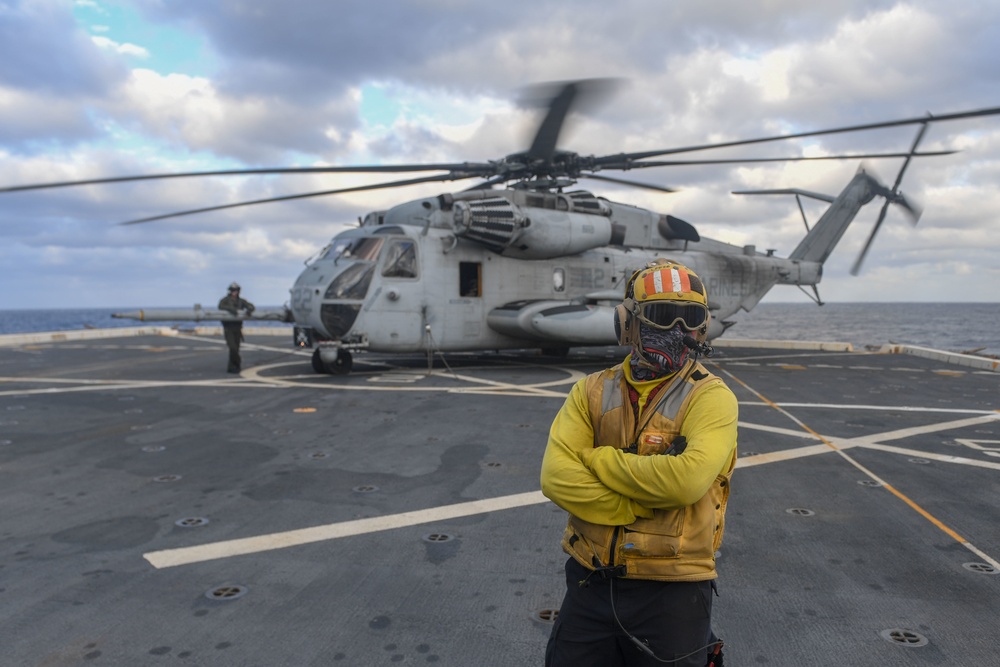 USS Green Bay (LPD 20) Flight Operations