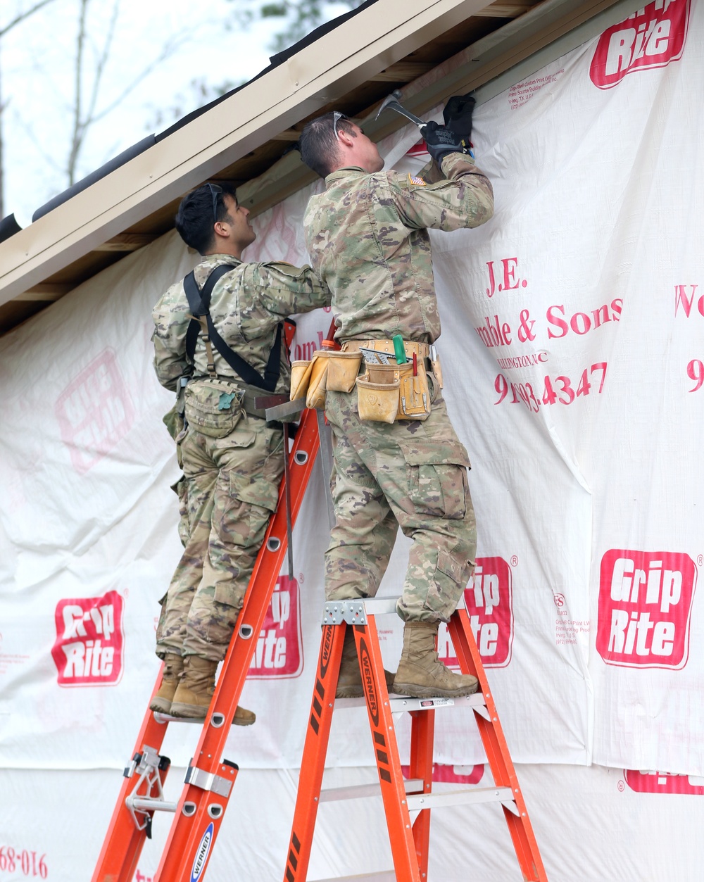 USAJFKSWCS Students Undergo Construction Training