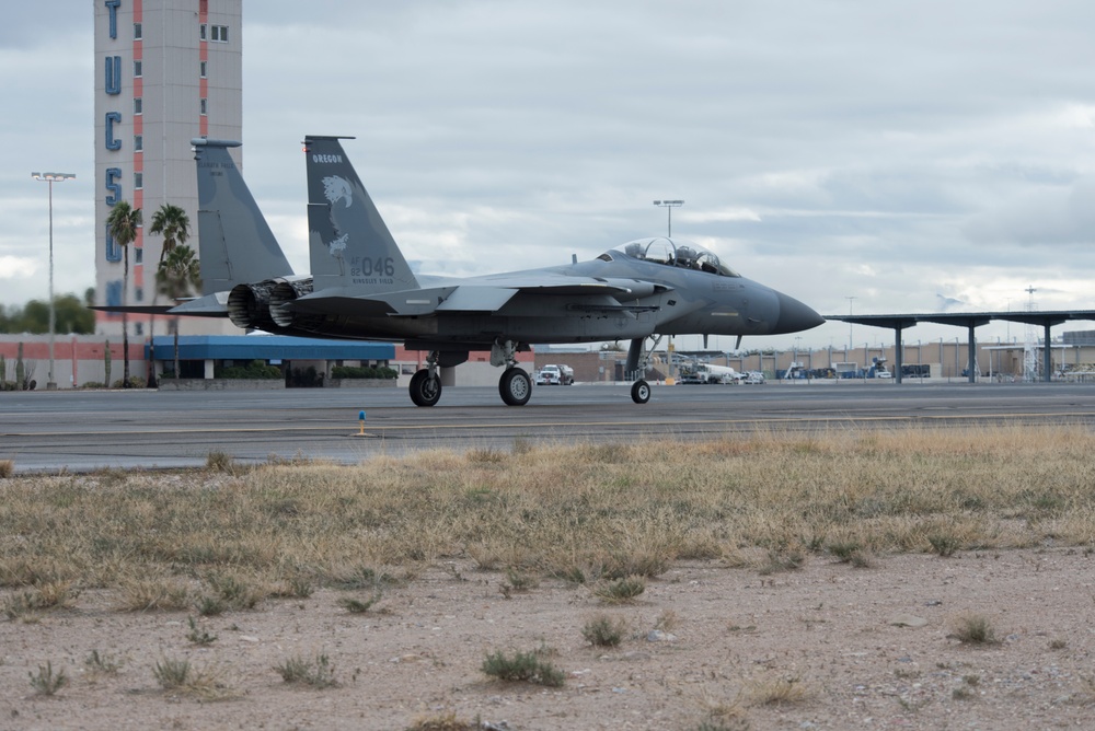 173rd Fighter Wing travels to Tucson to support aspiring F-16 pilot training