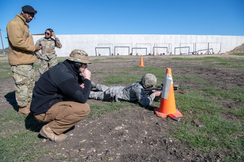AETC selects world-wide Defender Challenge team