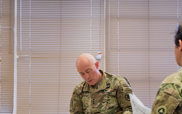 Chief of Army Reserve visits Fort Bliss Mobilization Brigade